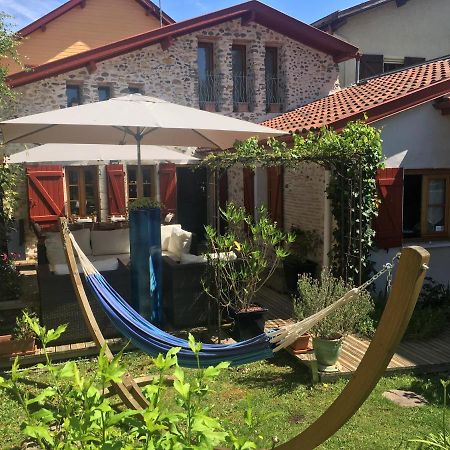Entre Pays Basque Et Bearn Bed & Breakfast Lahontan ภายนอก รูปภาพ